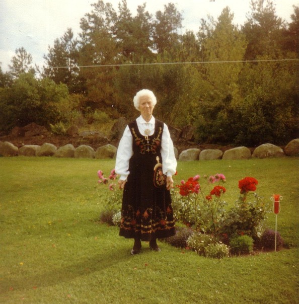 mormor5-001